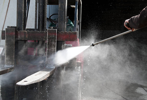 Best Pressure Washing Siding  in Garnett, KS