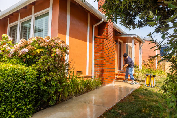 Best Garage Pressure Washing  in Garnett, KS