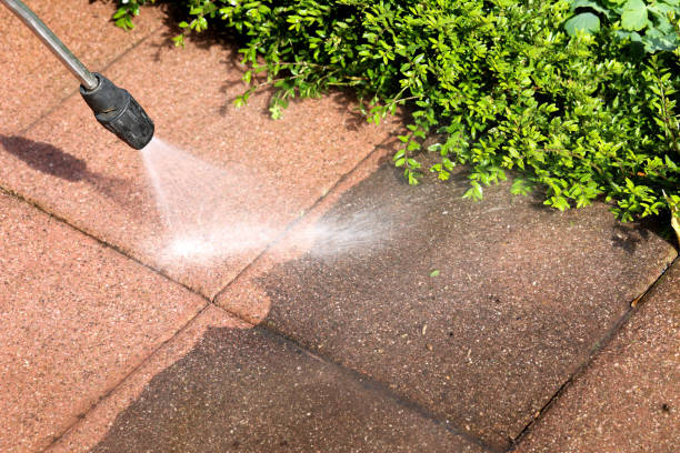 Best Commercial Building Pressure Washing  in Garnett, KS